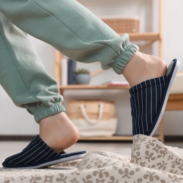 <h2><span style="text-decoration:underline"><strong>Anti-Slippery</strong></span><strong> <br/>Material</strong></h2>